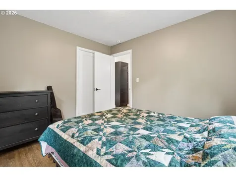 7010 SW 35th Avenue Portland OR 97219