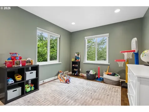 7010 SW 35th Avenue Portland OR 97219