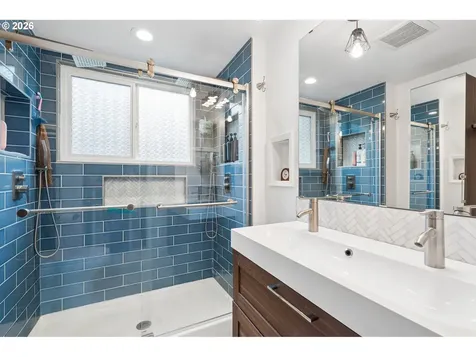 7010 SW 35th Avenue Portland OR 97219