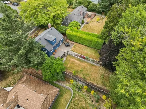 7010 SW 35th Avenue Portland OR 97219