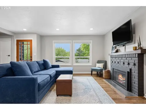 7010 SW 35th Avenue Portland OR 97219
