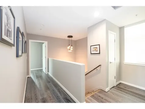 1900 S River Drive Portland OR 97201