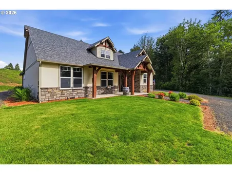 30 Forest Heights Cathlamet WA 98612