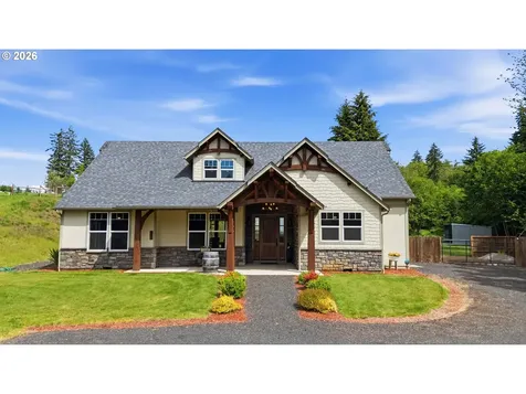 30 Forest Heights Cathlamet WA 98612