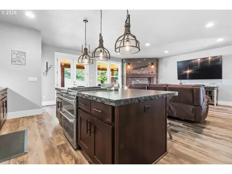 30 Forest Heights Cathlamet WA 98612