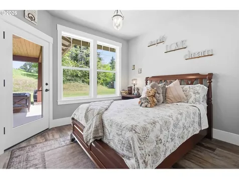 30 Forest Heights Cathlamet WA 98612