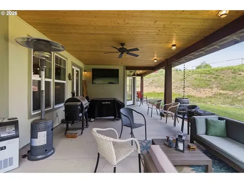 30 Forest Heights Cathlamet WA 98612