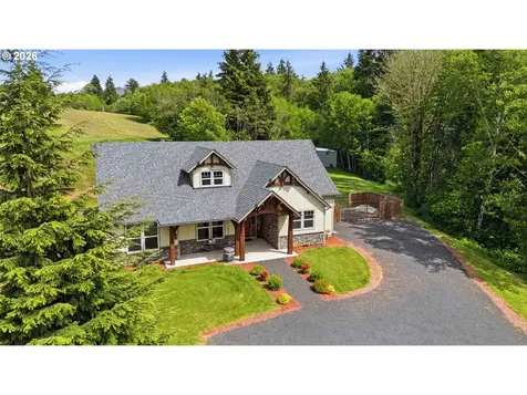 30 Forest Heights Cathlamet WA 98612