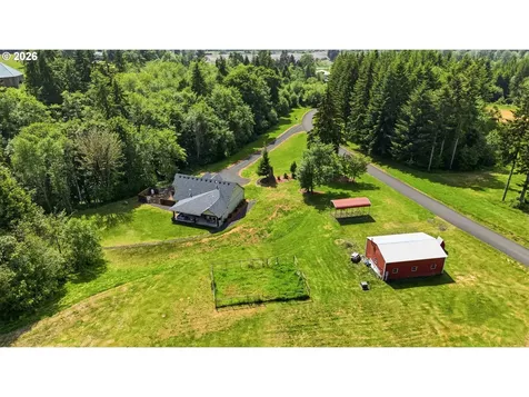 30 Forest Heights Cathlamet WA 98612