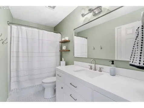9760 SE Parkwood Way Happy Valley OR 97086