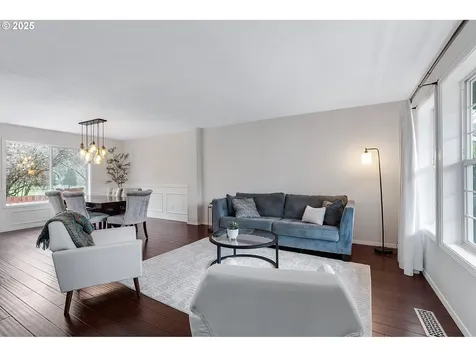 9760 SE Parkwood Way Happy Valley OR 97086