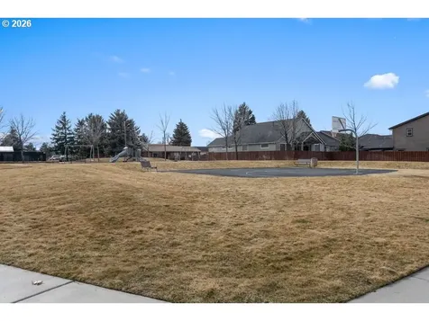 1132 NE Steins Pillar Drive Prineville OR 97754