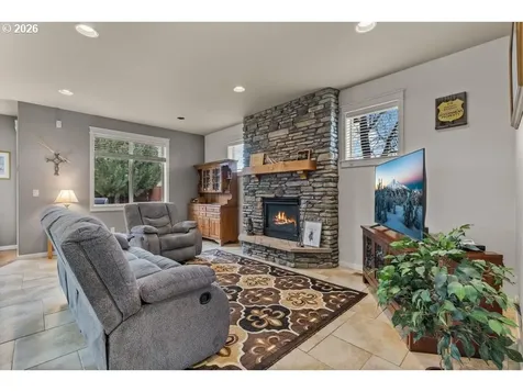 1132 NE Steins Pillar Drive Prineville OR 97754