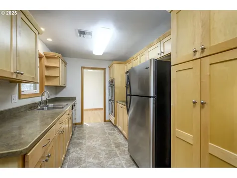 1736 NE Hembree Street Mcminnville OR 97128