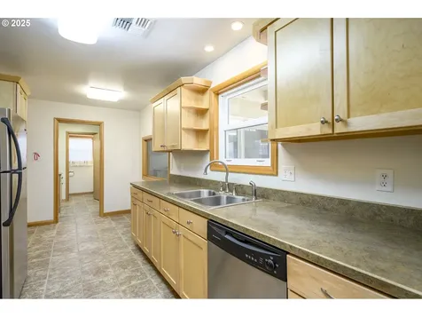 1736 NE Hembree Street Mcminnville OR 97128