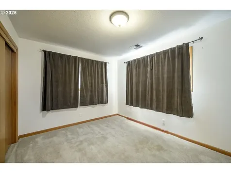 1736 NE Hembree Street Mcminnville OR 97128
