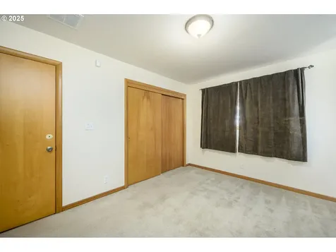 1736 NE Hembree Street Mcminnville OR 97128