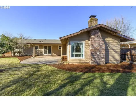 1736 NE Hembree Street Mcminnville OR 97128