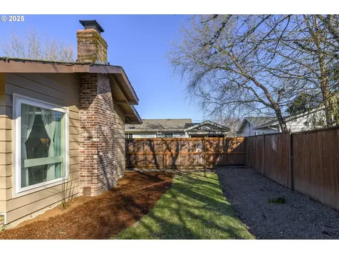 1736 NE Hembree Street Mcminnville OR 97128