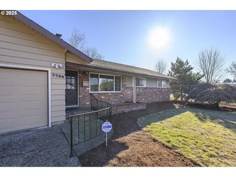 1736 NE Hembree Street Mcminnville OR 97128