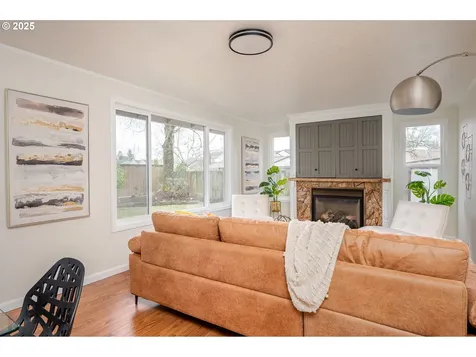 1916 NE 13th Avenue Hillsboro OR 97124