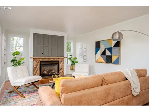 1916 NE 13th Avenue Hillsboro OR 97124