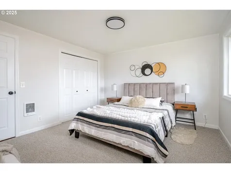 1916 NE 13th Avenue Hillsboro OR 97124