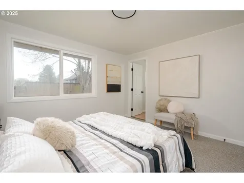 1916 NE 13th Avenue Hillsboro OR 97124