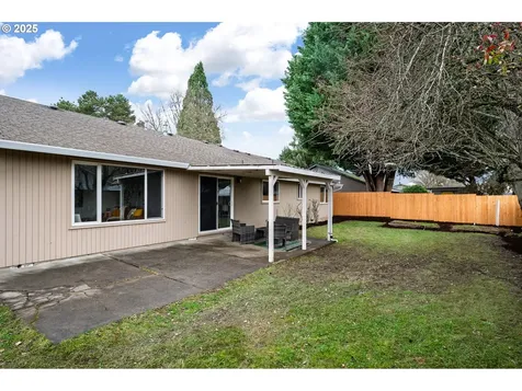 1916 NE 13th Avenue Hillsboro OR 97124
