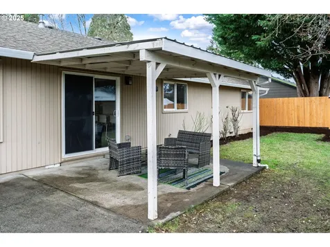 1916 NE 13th Avenue Hillsboro OR 97124