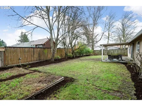 1916 NE 13th Avenue Hillsboro OR 97124