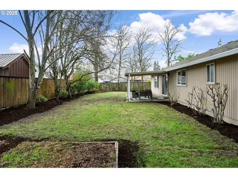 1916 NE 13th Avenue Hillsboro OR 97124