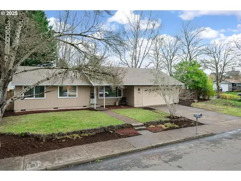 1916 NE 13th Avenue Hillsboro OR 97124