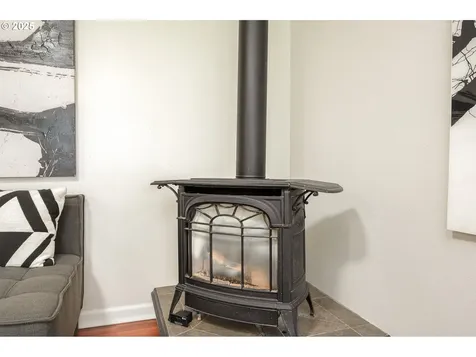 1916 NE 13th Avenue Hillsboro OR 97124