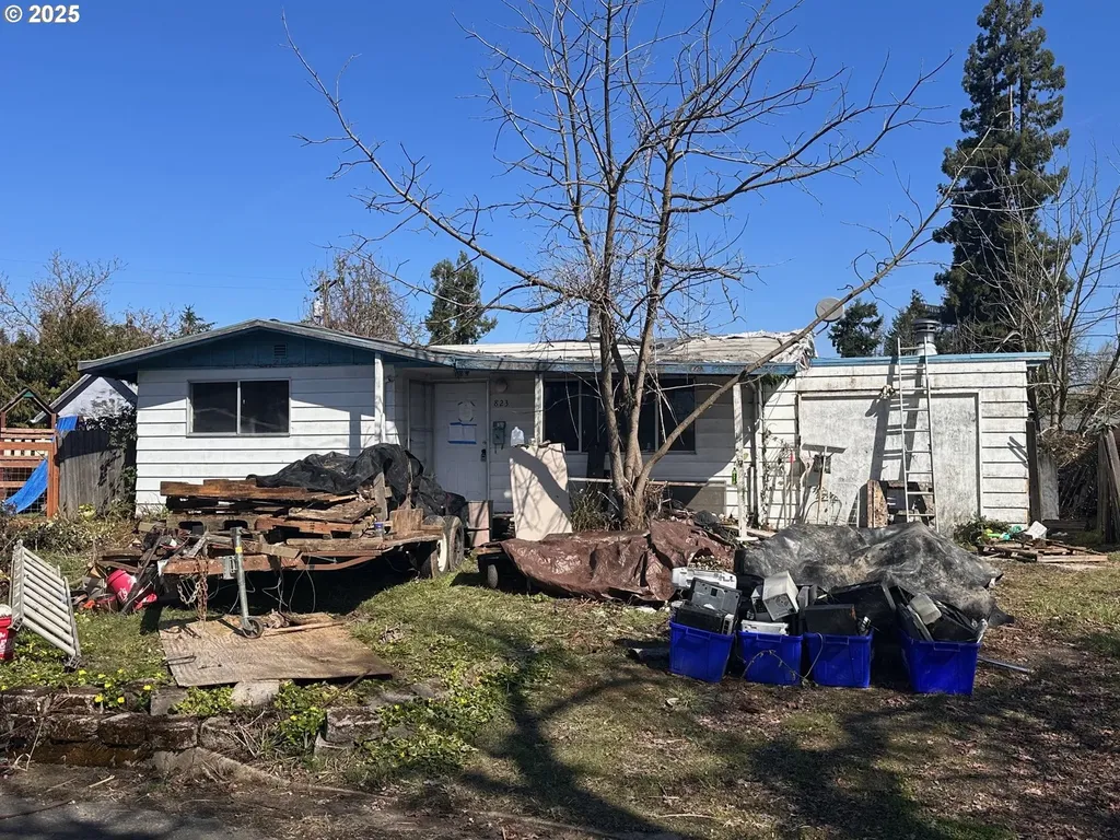 823 20th Street Springfield OR 97477