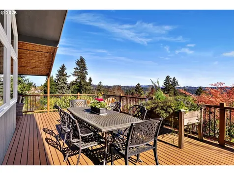 1658 Fircrest Drive Lake Oswego OR 97034
