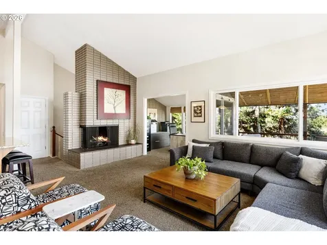 1658 Fircrest Drive Lake Oswego OR 97034