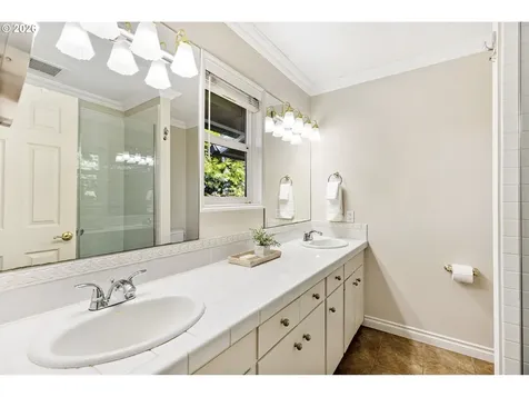 1658 Fircrest Drive Lake Oswego OR 97034
