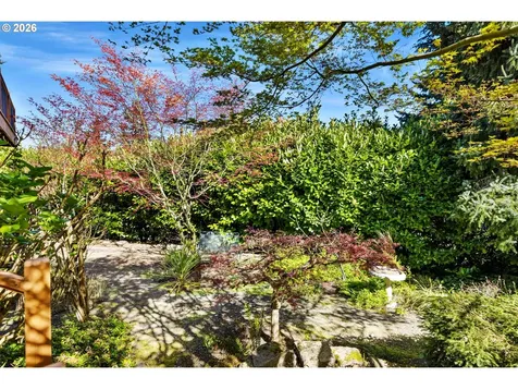 1658 Fircrest Drive Lake Oswego OR 97034