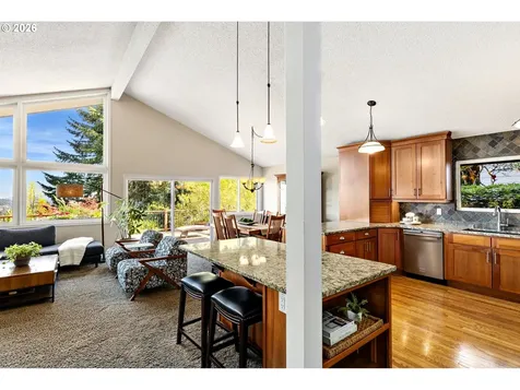1658 Fircrest Drive Lake Oswego OR 97034