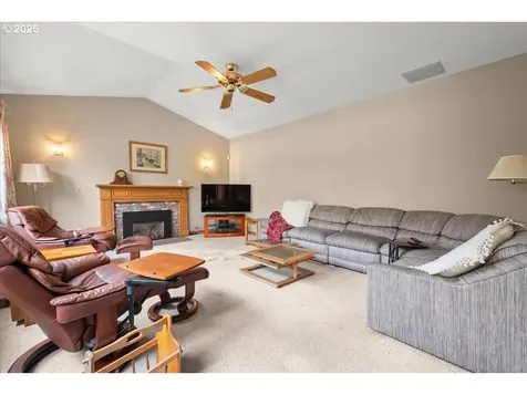 601 NW 110th Way Vancouver WA 98685