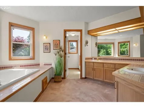 601 NW 110th Way Vancouver WA 98685
