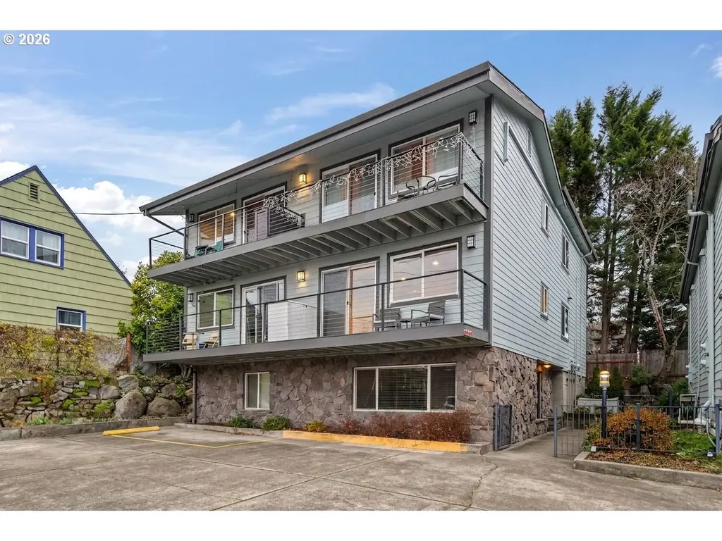5715 NE Sacramento Street Portland OR 97213
