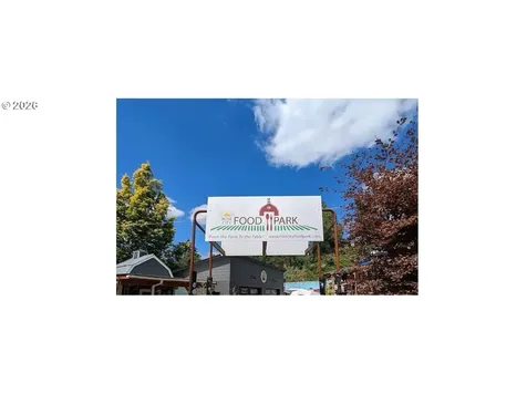 5715 NE Sacramento Street Portland OR 97213