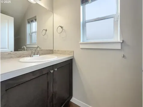 7127 S Ridge Way Ridgefield WA 98642