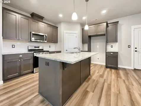 7127 S Ridge Way Ridgefield WA 98642