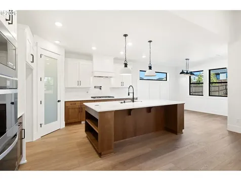 806 NW 173rd Circle Ridgefield WA 98642