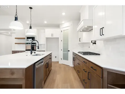 806 NW 173rd Circle Ridgefield WA 98642