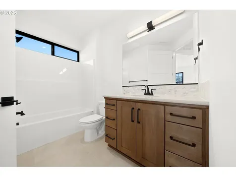 806 NW 173rd Circle Ridgefield WA 98642