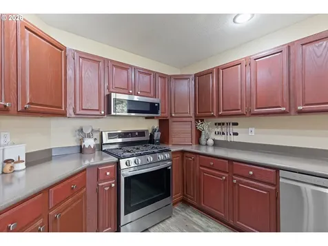 1164 NE 14th Place Canby OR 97013